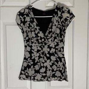 Cute Vintage Style Floral Top